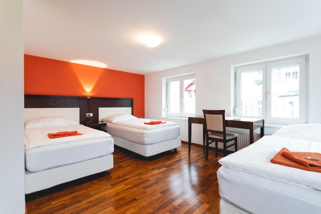 Hotel Linde-Sinohaus Лустенау Екстериор снимка